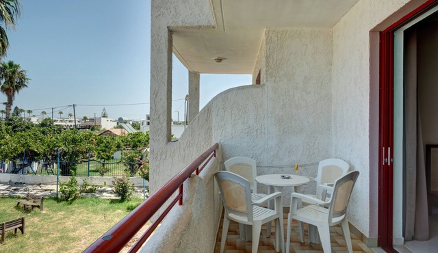 Apartment 'Golden Sun Two-bedroom Apt 3' with Sea View, Shared Pool and Wi-Fi in Kos