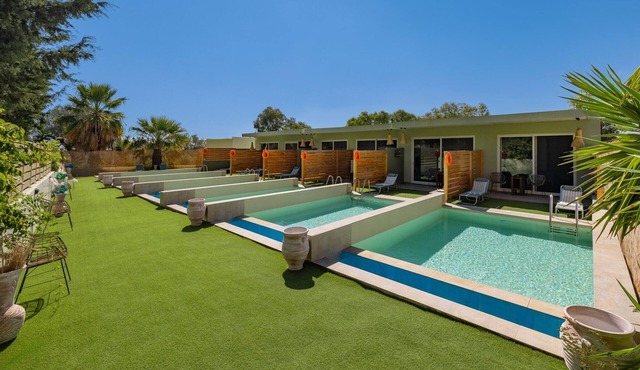 Apartment 'Mb Luxury Suites Charaki No 6' with Private Pool, Wi-Fi and Air Conditioning