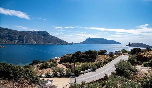 Apartment 'Nik Psaras House' with Sea View, Wi-Fi and Air Conditioning