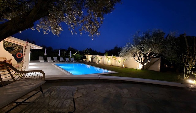 Apartment 'Olive Treasure' with Private Terrace, Wi-Fi and Air Conditioning in Rhodes