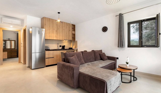 Apartment 'Sokol Stone House 1' with Mountain View, Wi-Fi and Air Conditioning