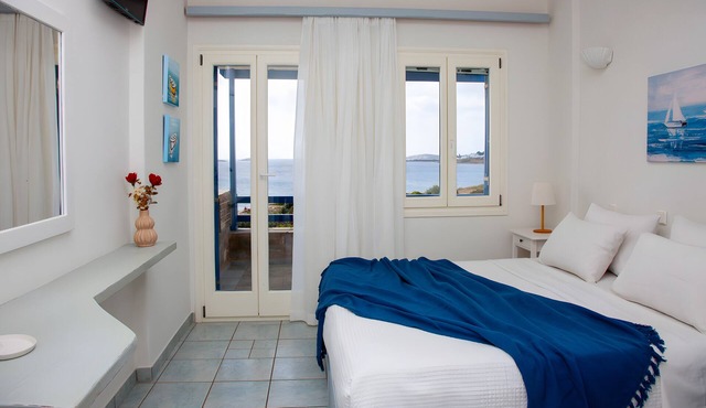 Apartment 'The Icarian Double Room' with Sea View, Wi-Fi and Air Conditioning