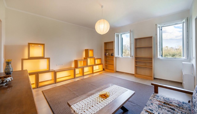 Apartment 'The White House in Mesoggi' with Mountain View, Wi-Fi and Air Conditioning