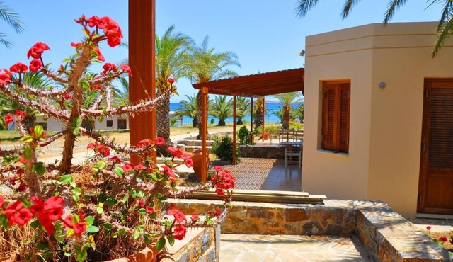 Apartments directly on the beach of Kourmenos in Kouremenos