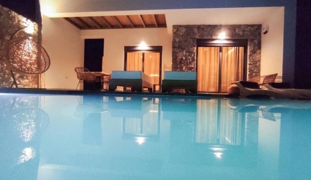 Aphrodite Luxury Suites - in Πελεζίκι