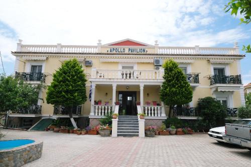 Apollo Pavilion Apartments in Myrina