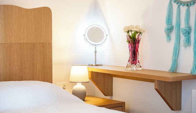 Archangel's Nest -Hug -Scenic Hideaway 1-bedroom apartment with WiFi, AC
