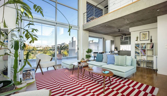 Architect Designed 3Bd Residence