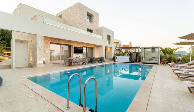 Arfna Grand Villa with Private Pool