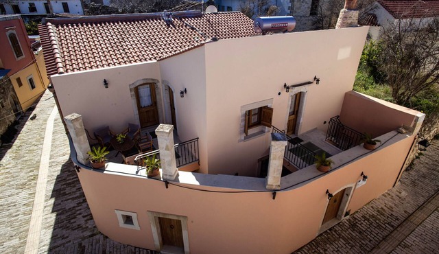 ARIADNE TRADITIONAL HOME