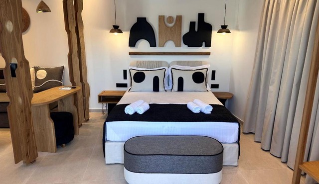 Aristotle Suites