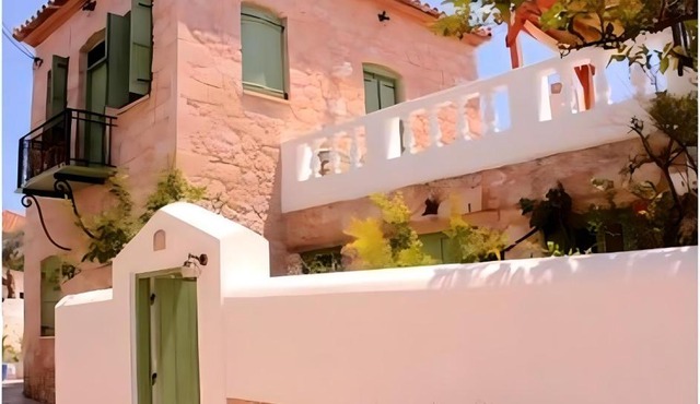 Artists' Residence 2 bed, 1 bath in Agistri