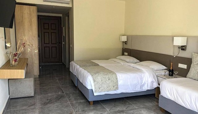 Athina Hotel in Corfu