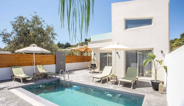Aura Luxury Villas Aithria, Villa in Rhodes