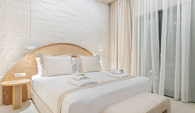 Azalea Suite by Casa Di Fiori Andros Suites