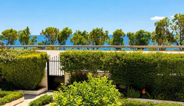 Beachfront Jacuzzi Retreat Seaview Walk Everywhere in Saronida