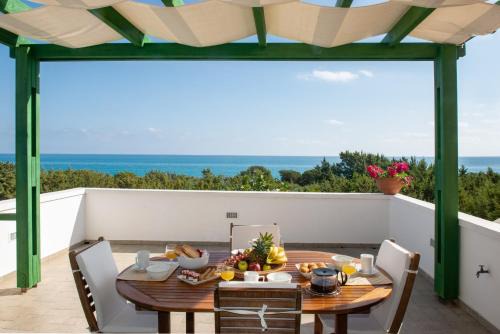 Beachfront Villa SeaShell Superior in Gennadi