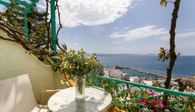 Bed and Breakfast 'Double Room No 204 Sea View' with Sea View, Wi-Fi and Air Conditioning