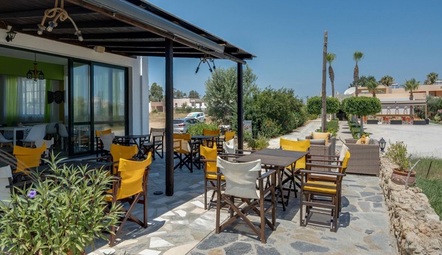 Bed and Breakfast 'Ilios and Irene 6' with Shared Terrace, Wi-Fi and Air Conditioning