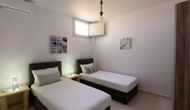 BH600 - C - Villa Paros in Paros
