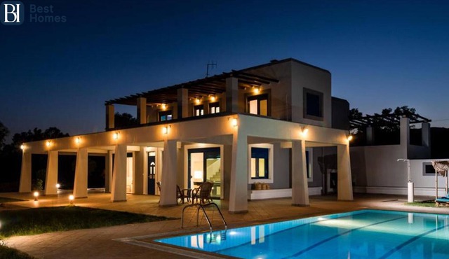 BH825 - C - Villa Rhodes