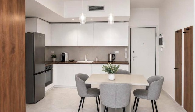 Buka | Modern One-Bedroom Apartment near Ladadika in Thessaloniki