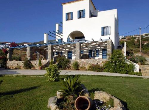 Camarela Studios