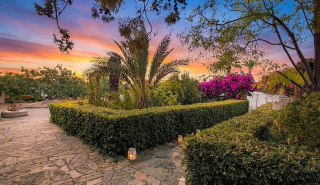 Cambara Garden Oasis in Aegina, BBQ & Privé Parking in Kipseli
