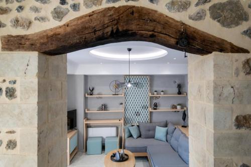 Casa Teo, By Hellocrete in Spílion