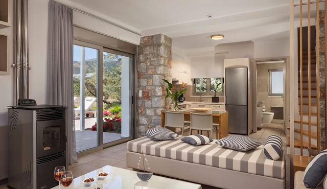Cedar Bay Beachside Villas