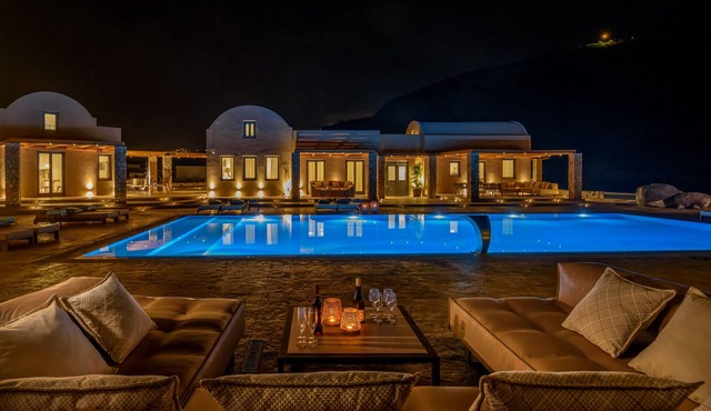 Cellaria Estate Exclusive Santorini - Up to 12 guestsn