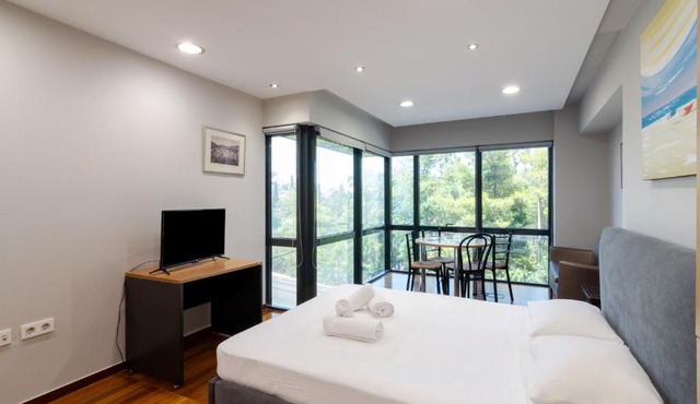 Central & Cozy Apartment In Athens 2B