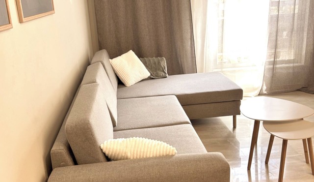 Charming 2-bedroom apartment with WiFi, AC in pleasant Athina