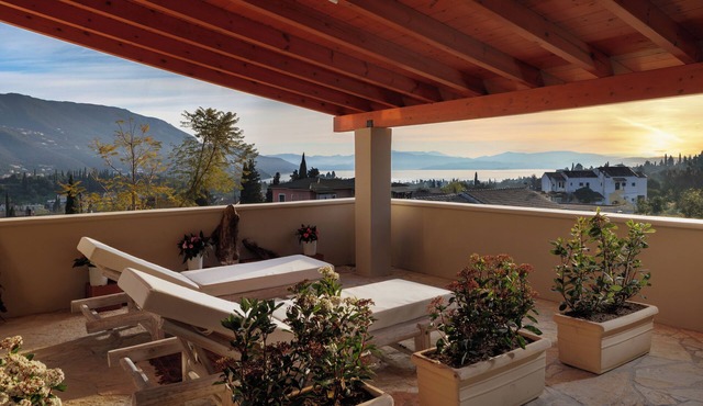 Charming sea view private villa in Kato Korakiana, Corfu, quiet green area .