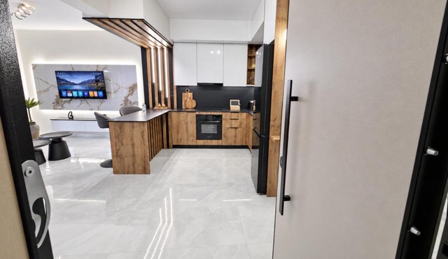 Christi Luxury Apt in Kastoria