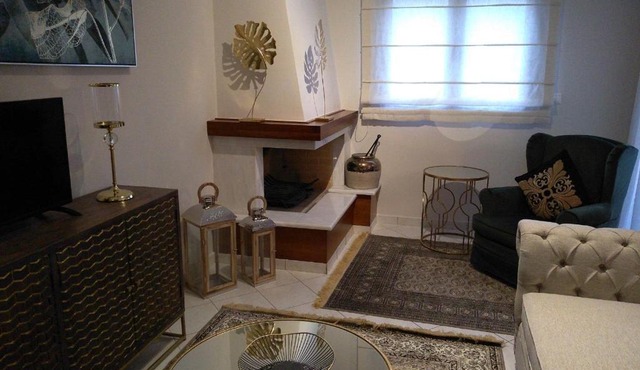 Christine's Golden Suite at Ioannina's Center