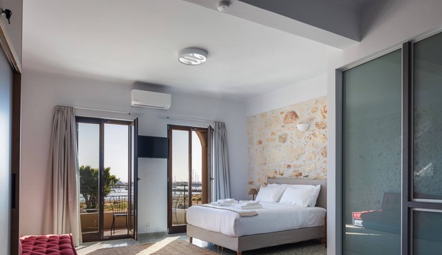 Chryssi Seafront Living, 1