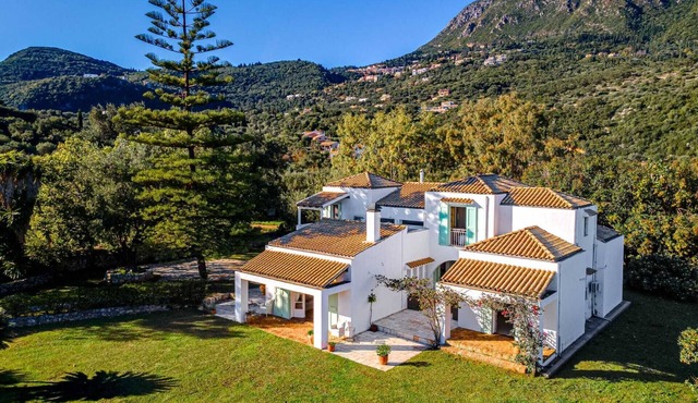 Cinque Palme – Secluded Villa near Barbati Close to Beaches & Villages