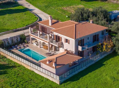 Classic Villa in Valeriános