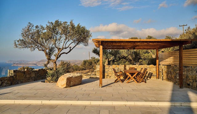 Comfortbnb- Theasis Suite with private pool, Sitia