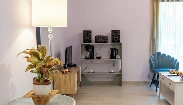 Cozy 1-bedroom apartment in charming Chios with AC, WiFi in CHIOS
