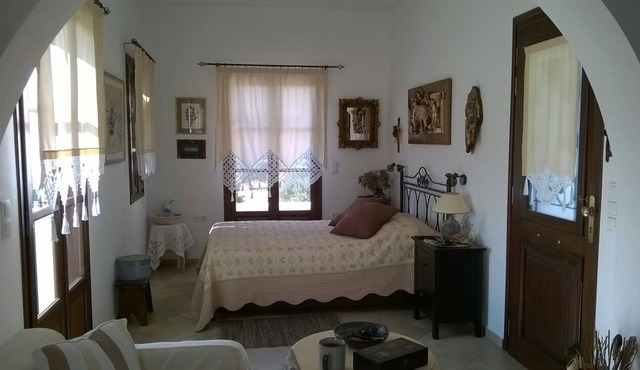 Cozy, calming, private apt. w/ magnificent panoramic seaview! in Moutsouna