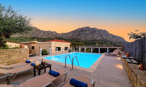Cretan Kera Villa Heated Pool in Kerá