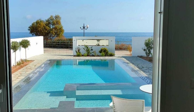 Cretan-style Villa Marina Hills with breathtaking sea views in Makry Gialos