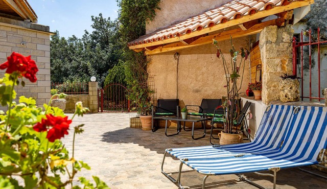 Crete Charming Countryside Retreat, Private Garden