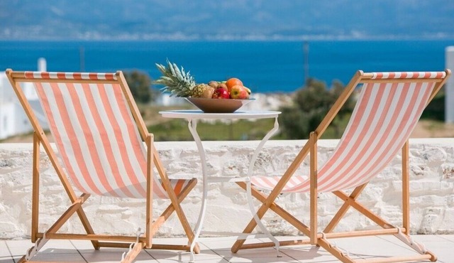 Cycladic Aegean house, breathtaking sea view, 5 min. from beaches.