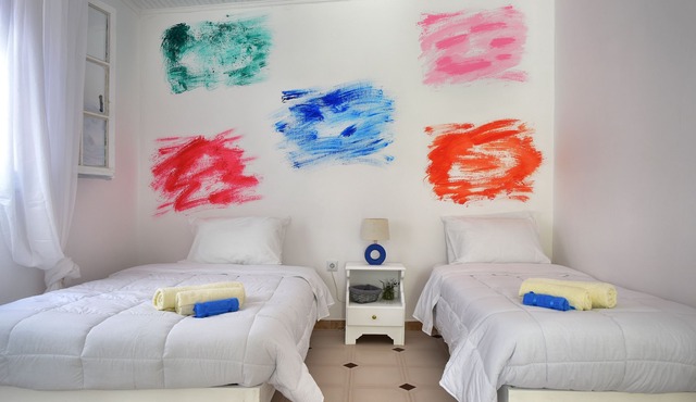 Dahlia studio 100m from the beach