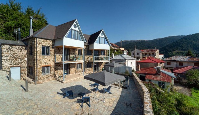 Dandy Villas Karpenisi Complex - Lux Chalets - Inflatable Pool-Hot Tub in Karpenisi