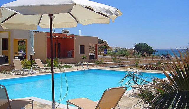 Deluxe apartment on the beach in Kouremenos