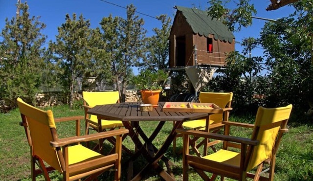 Diamant's place with treehouse garden in Chania